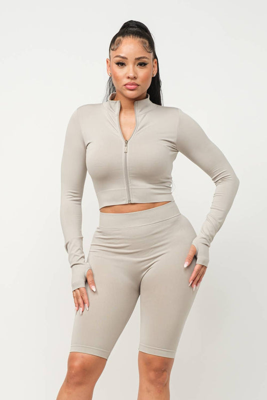 SculptFlex Seamless Zip Up Jacket And Biker Shorts Set For Active Women With Open Thumb Holes