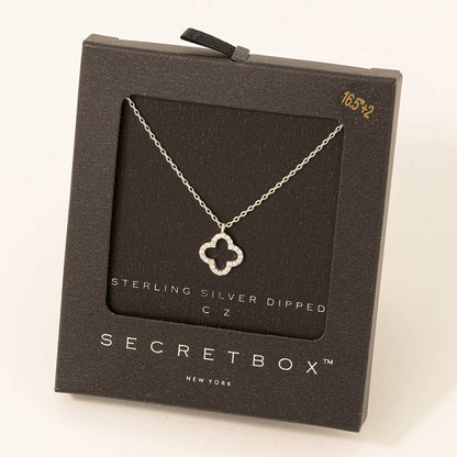 Golden Glow Clover Necklace – Secret Box Exclusive